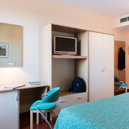 Hotel Torresi 포텐차 피체나 객실 사진