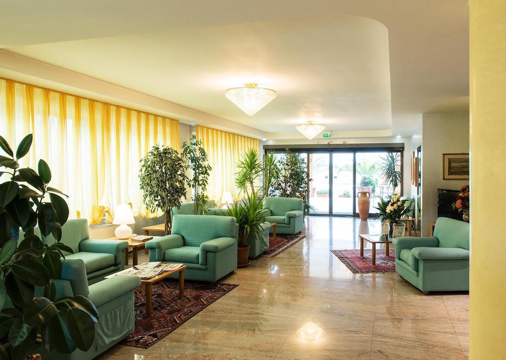 Hotel Torresi 포텐차 피체나 외부 사진