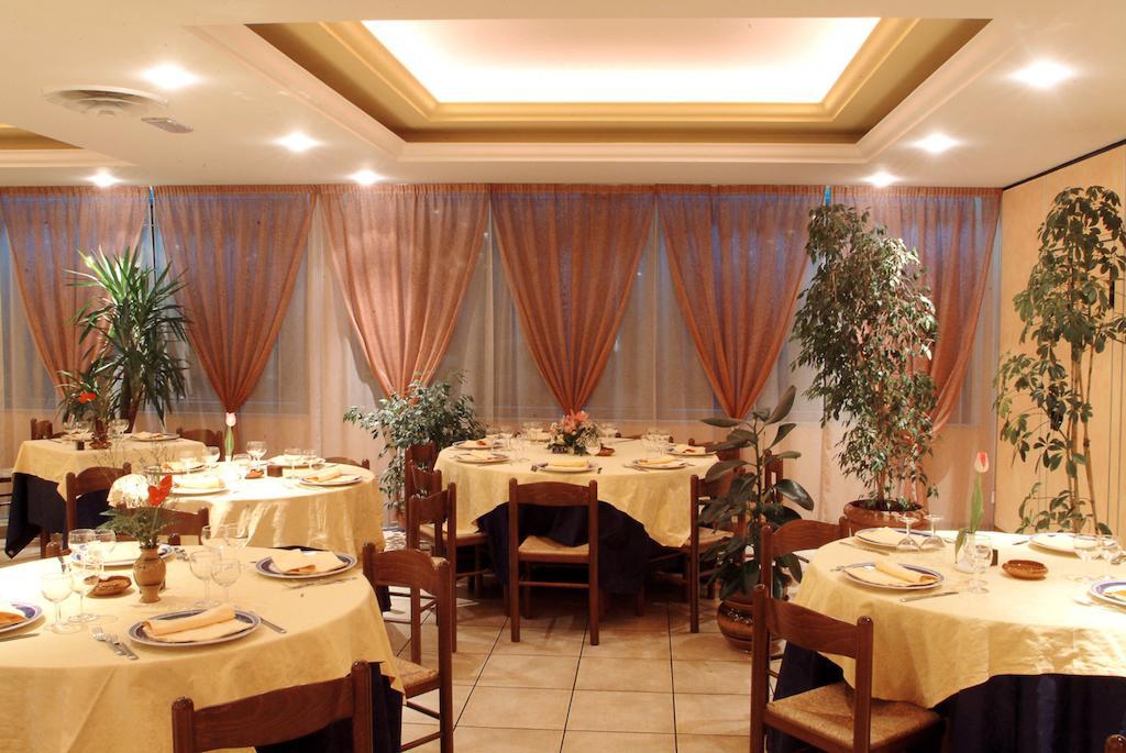 Hotel Torresi 포텐차 피체나 외부 사진