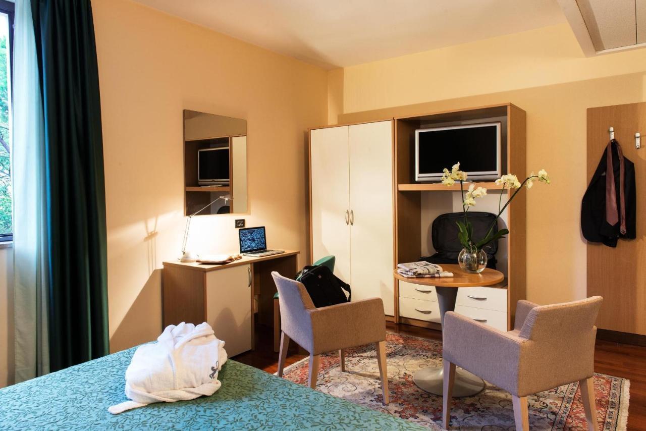 Hotel Torresi 포텐차 피체나 객실 사진